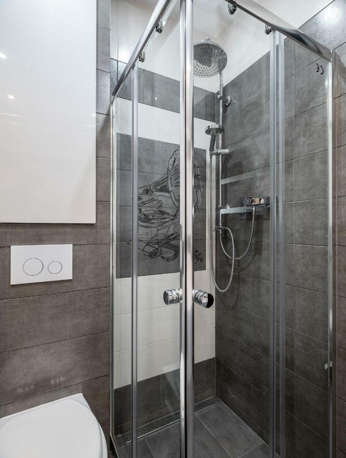P&O Serviced Apartments Wawrzyszewska วอร์ซอ ภายนอก รูปภาพ
